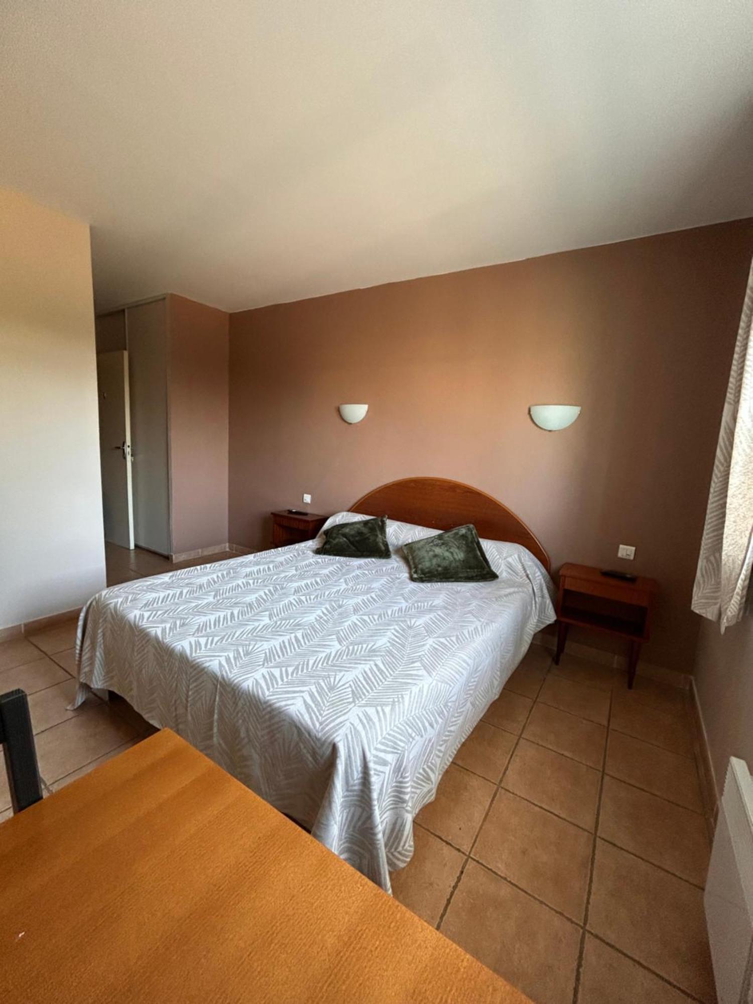 Les Oliviers Apartment Montagnac  Exterior photo