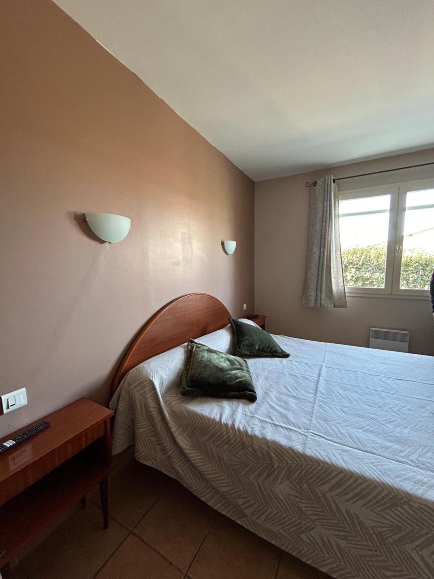 Les Oliviers Apartment Montagnac  Exterior photo